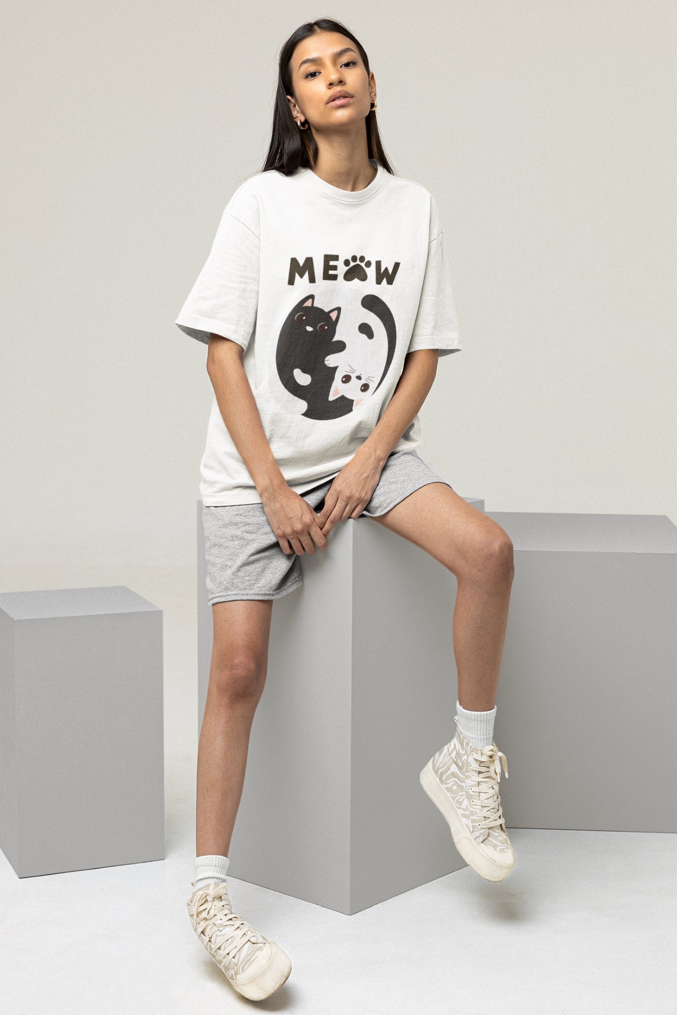 Meow White oversized T-shirts